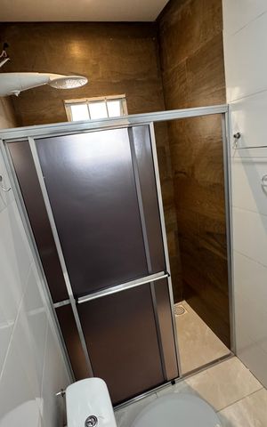 Casa à venda com 230m², 3 quartos e 2 vagas Casa à venda com 230m², 3 quartos e 2 vagasBanheiro/ Suíte 2