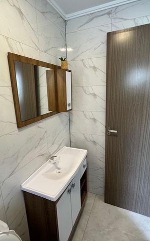 Casa à venda com 230m², 3 quartos e 2 vagas Casa à venda com 230m², 3 quartos e 2 vagasBanheiro/ Suíte 2
