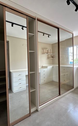 Casa à venda com 230m², 3 quartos e 2 vagas Casa à venda com 230m², 3 quartos e 2 vagasSuíte 1