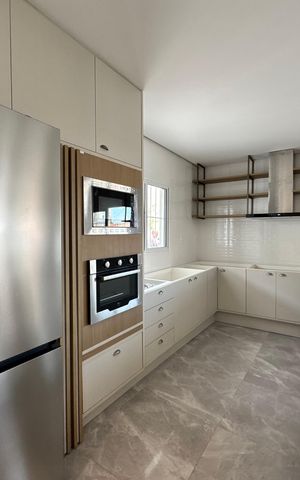 Casa à venda com 230m², 3 quartos e 2 vagas Casa à venda com 230m², 3 quartos e 2 vagasCozinha