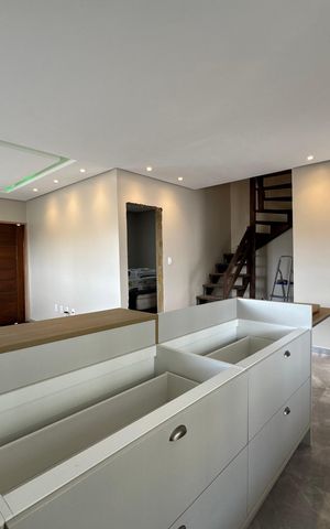 Casa à venda com 230m², 3 quartos e 2 vagas Casa à venda com 230m², 3 quartos e 2 vagasCozinha