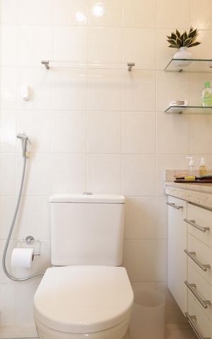 Apartamento à venda com 85m², 2 quartos e 2 vagasBanheiro da Suíte
