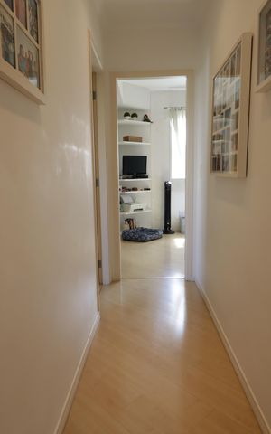 Apartamento à venda com 85m², 2 quartos e 2 vagasCorredor