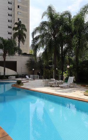 Apartamento à venda com 85m², 2 quartos e 2 vagasÁrea comum - Piscina