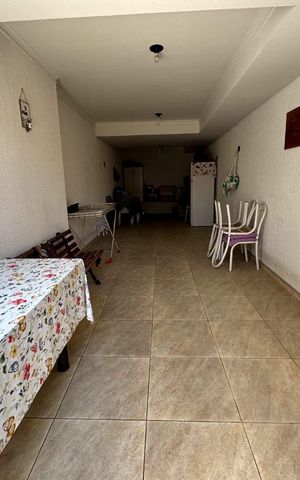 Casa à venda com 160m², 3 quartos e 2 vagas Casa à venda com 160m², 3 quartos e 2 vagasÁrea Externa