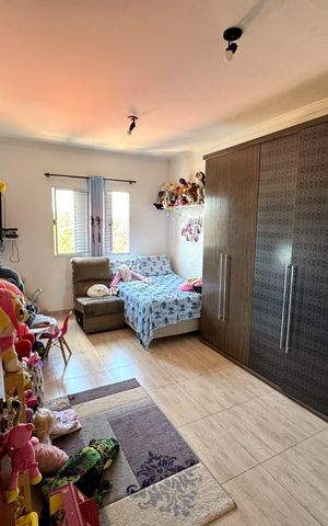 Casa à venda com 160m², 3 quartos e 2 vagas Casa à venda com 160m², 3 quartos e 2 vagasQuarto 1