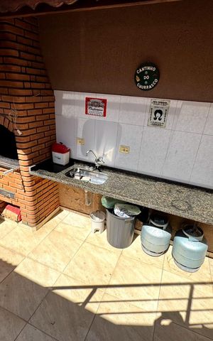 Casa à venda com 160m², 3 quartos e 2 vagas Casa à venda com 160m², 3 quartos e 2 vagasChurrasqueira