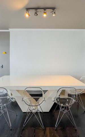 Apartamento à venda com 105m², 3 quartos e 1 vaga Apartamento à venda com 105m², 3 quartos e 1 vagaSala