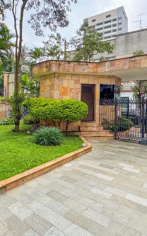 Apartamento à venda com 105m², 3 quartos e 1 vaga Apartamento à venda com 105m², 3 quartos e 1 vagaEntrada