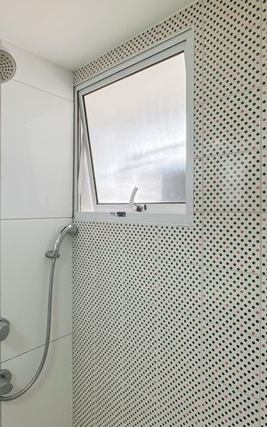 Apartamento à venda com 105m², 3 quartos e 1 vaga Apartamento à venda com 105m², 3 quartos e 1 vagaBanheiro da Suíte