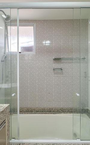 Apartamento à venda com 105m², 3 quartos e 1 vaga Apartamento à venda com 105m², 3 quartos e 1 vagaBanheiro da Suíte