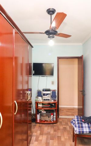 Casa à venda com 402m², 5 quartos e 5 vagas Casa à venda com 402m², 5 quartos e 5 vagasQuarto 3