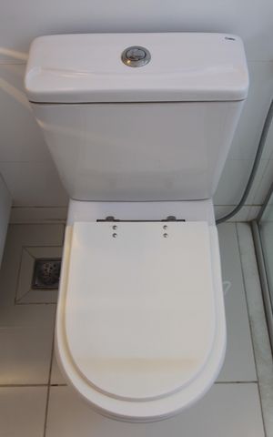 Apartamento à venda com 1427m², 2 quartos e 4 vagasBanheiro da Suíte