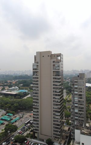 Apartamento à venda com 377m², 3 quartos e 6 vagasVista