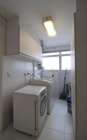 Apartamento à venda com 377m², 3 quartos e 6 vagasÁrea de Serviço