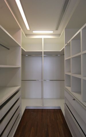 Apartamento à venda com 377m², 3 quartos e 6 vagasCloset da Suíte 1