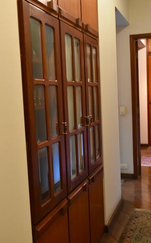 Apartamento à venda com 165m², 3 quartos e 2 vagas Apartamento à venda com 165m², 3 quartos e 2 vagasCorredor (Armário)