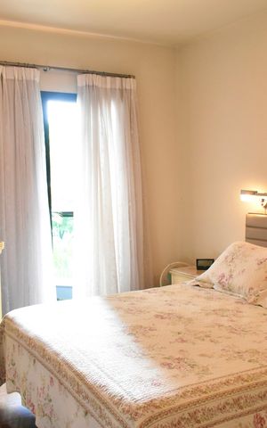 Apartamento à venda com 165m², 3 quartos e 2 vagas Apartamento à venda com 165m², 3 quartos e 2 vagasSuíte