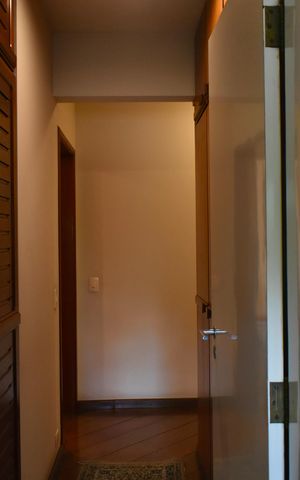 Apartamento à venda com 165m², 3 quartos e 2 vagas Apartamento à venda com 165m², 3 quartos e 2 vagasÁrea de Serviço