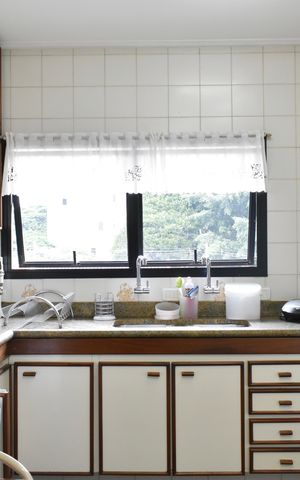 Apartamento à venda com 165m², 3 quartos e 2 vagas Apartamento à venda com 165m², 3 quartos e 2 vagasCozinha