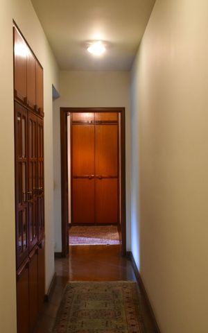 Apartamento à venda com 165m², 3 quartos e 2 vagas Apartamento à venda com 165m², 3 quartos e 2 vagasCorredor