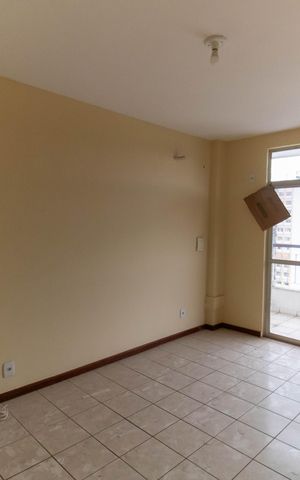 Apartamento à venda com 260m², 3 quartos e 2 vagas Apartamento à venda com 260m², 3 quartos e 2 vagasSuíte