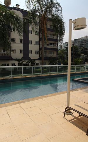 Apartamento à venda com 148m², 3 quartos e 2 vagasÁrea Comum - Piscina