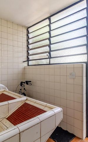 Casa à venda com 460m², 4 quartos e 4 vagas Casa à venda com 460m², 4 quartos e 4 vagasÁrea de Serviço
