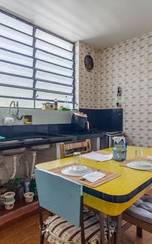 Casa à venda com 460m², 4 quartos e 4 vagas Casa à venda com 460m², 4 quartos e 4 vagasCozinha