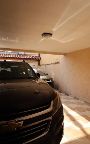 Casa à venda com 205m², 3 quartos e 4 vagasGaragem