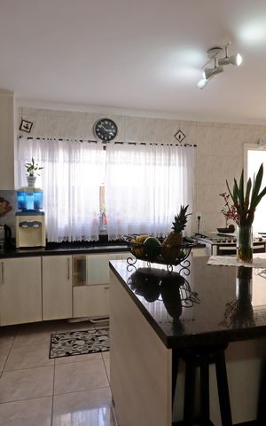 Casa à venda com 205m², 3 quartos e 4 vagasCozinha