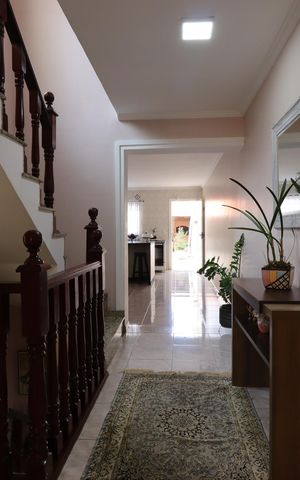 Casa à venda com 205m², 3 quartos e 4 vagasSala