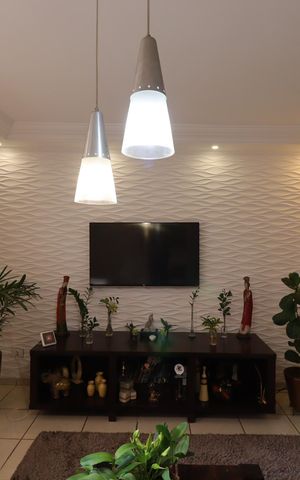 Casa à venda com 205m², 3 quartos e 4 vagasSala