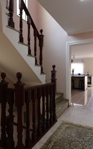 Casa à venda com 205m², 3 quartos e 4 vagasSala