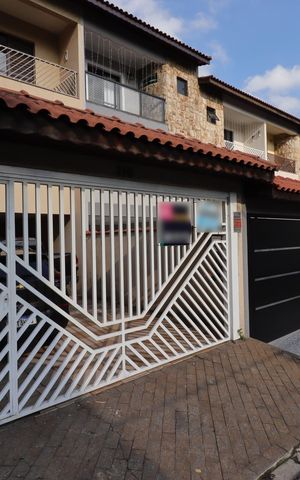 Casa à venda com 205m², 3 quartos e 4 vagasFachada