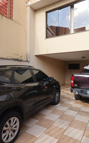Casa à venda com 205m², 3 quartos e 4 vagasGaragem