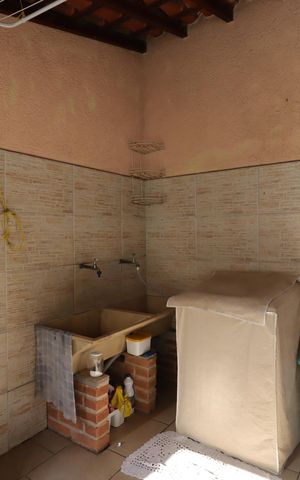Casa à venda com 205m², 3 quartos e 4 vagasÁrea de Serviço
