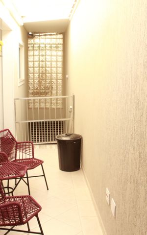 Casa à venda com 250m², 3 quartos e 4 vagasCorredor