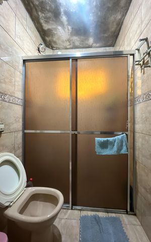 Casa à venda com 130m², 3 quartos e 2 vagas Casa à venda com 130m², 3 quartos e 2 vagasBanheiro