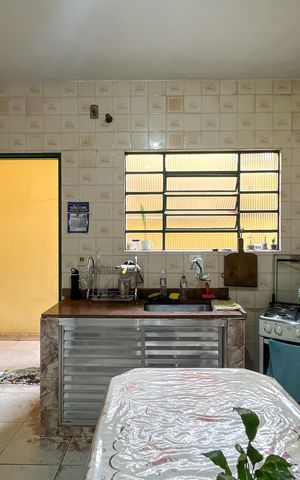 Casa à venda com 130m², 3 quartos e 2 vagas Casa à venda com 130m², 3 quartos e 2 vagasCozinha