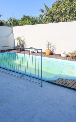 Casa à venda com 110m², 2 quartos e 1 vaga Casa à venda com 110m², 2 quartos e 1 vagaPiscina