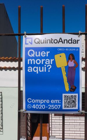Casa à venda com 110m², 2 quartos e 1 vaga Casa à venda com 110m², 2 quartos e 1 vagaPlaquinha