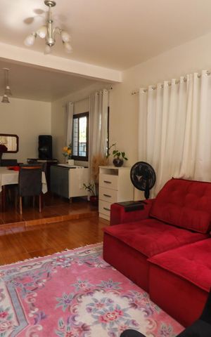 Casa à venda com 110m², 2 quartos e 1 vaga Casa à venda com 110m², 2 quartos e 1 vagaSala