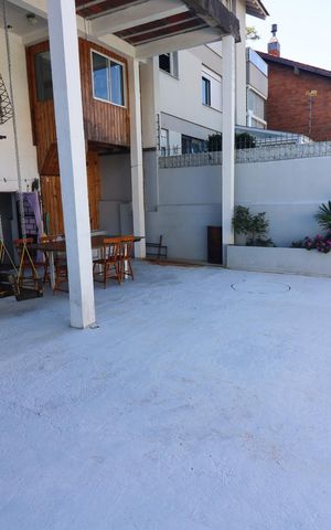 Casa à venda com 110m², 2 quartos e 1 vaga Casa à venda com 110m², 2 quartos e 1 vagaQuintal