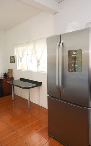 Casa à venda com 110m², 2 quartos e 1 vaga Casa à venda com 110m², 2 quartos e 1 vagaCozinha