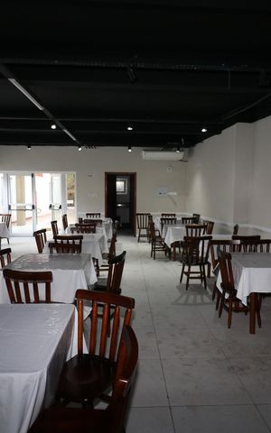 Apartamento à venda com 75m², 2 quartos e sem vagaÁrea comum - Salão de festas