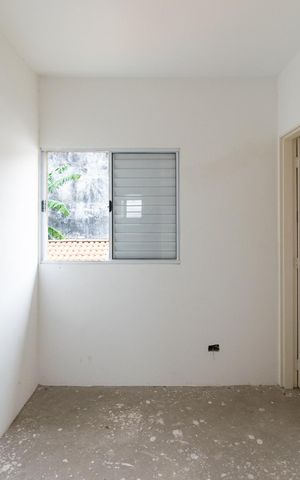 Casa de condomínio à venda com 175m², 3 quartos e 2 vagas Casa de condomínio à venda com 175m², 3 quartos e 2 vagasSuíte