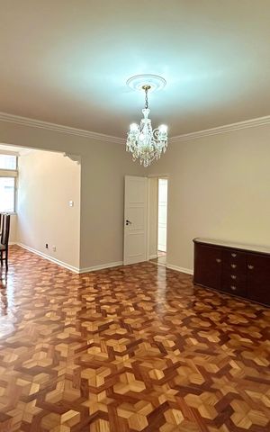 Apartamento à venda com 135m², 3 quartos e 1 vaga Apartamento à venda com 135m², 3 quartos e 1 vagaSala