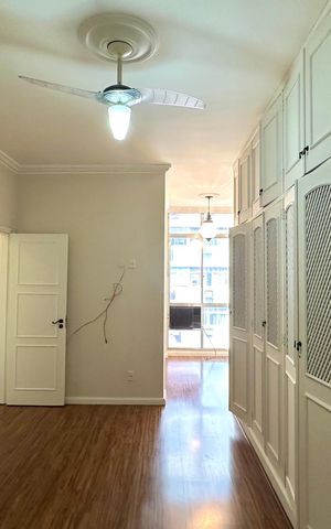 Apartamento à venda com 135m², 3 quartos e 1 vaga Apartamento à venda com 135m², 3 quartos e 1 vagaSuíte