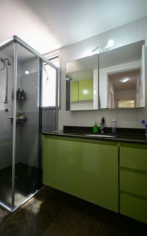 Apartamento à venda com 140m², 4 quartos e 2 vagasBanheiro
